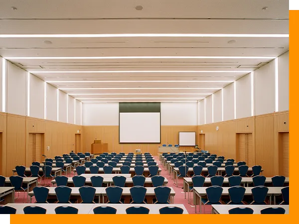 10名~3000名まで対応可能な可変レイアウト